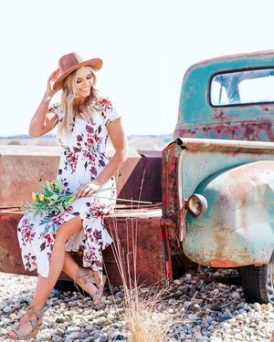 Image post by @shopfillyflair on Instagram