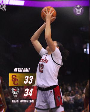 Image post by @CLTSports on Twitter