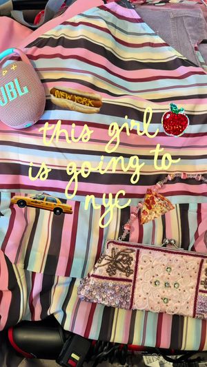 Video post by @bellasseen on TikTok