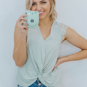 Image post by @shopfillyflair on Instagram