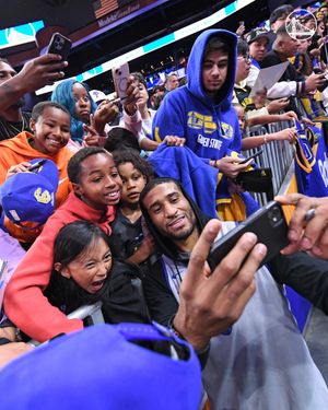 Image post by @warriors on Instagram