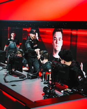 Image post by @fazeclan on Instagram