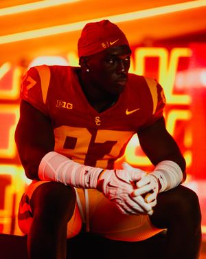 Image post by @uscfb on Instagram