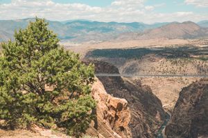 Image post by @visitpikespeak on Instagram
