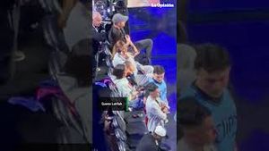 Video post by @laopinionla on YouTube