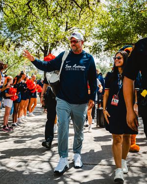 Image post by @utsaftbl on Instagram