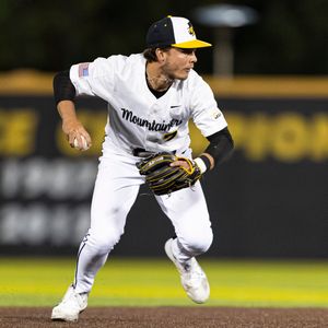 Text post by @AppBaseball on Twitter/X