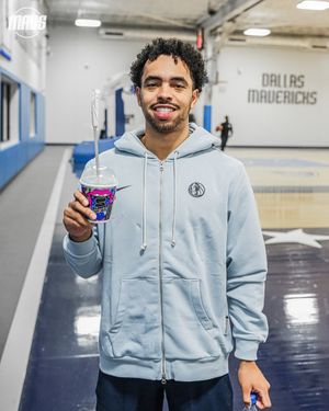 Image post by @dallasmavs on Twitter