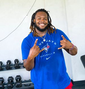 Image post by @27vladdyjr on Twitter