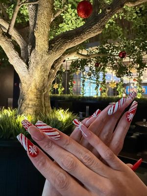 Image post by @exonailbar on Facebook