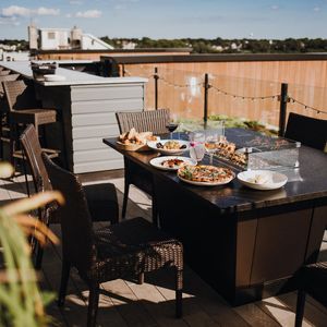 Image post by @marerooftop on Instagram