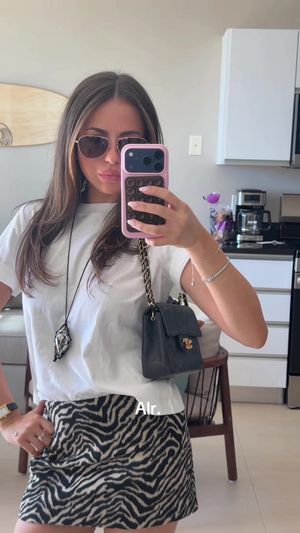 Video post by @anyaweitz on TikTok