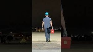 Video post by @koreanair on YouTube