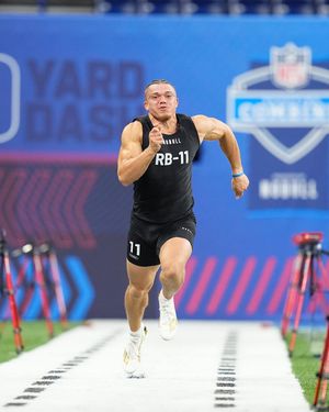 Image post by @nufootball on Instagram