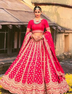 Image post by @ambika_fashion_kolkata on Instagram