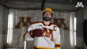 Video post by @gophermhockey on Instagram