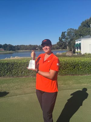 Image post by @cowgirlgolf on Instagram
