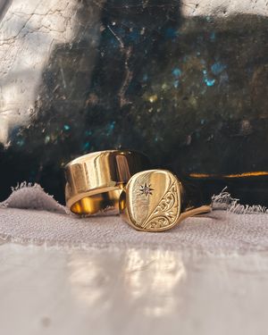 Image post by @maejeanvintage on Instagram