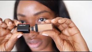 Video post by @shiseidousa on YouTube