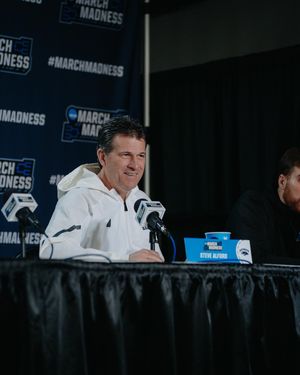 Image post by @nevadahoops on Instagram