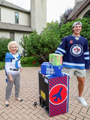 Image post by @nhljets on Instagram