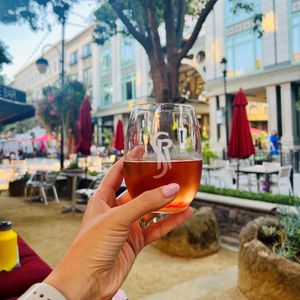 Image post by @santanarow on Instagram