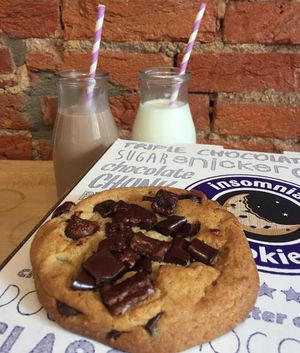 Image post by @insomniacookies on Instagram