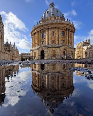 Image post by @oxford_uni on Instagram
