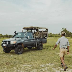Image post by @hiltonyalaresort on Instagram