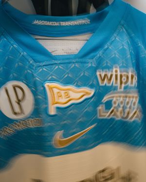 Image post by @avironrugbypro on Instagram