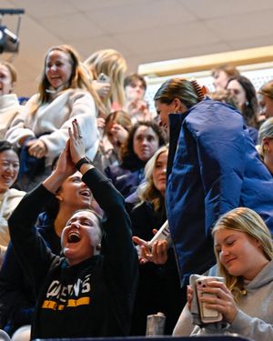 Image post by @queensgaels on Instagram