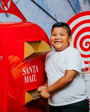 Image post by @Macys on Twitter/X