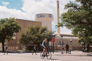 Image post by @aggiebound on Instagram