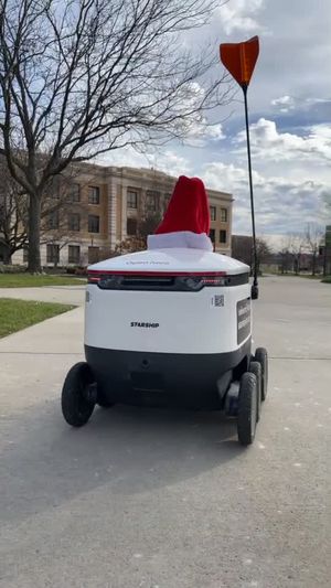 Video post by @starshiprobots on TikTok