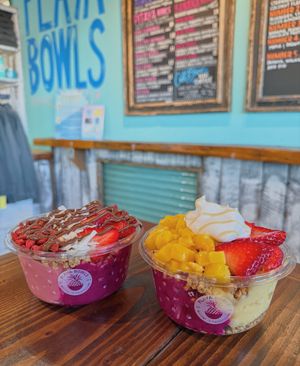 Image post by @playabowls on Instagram