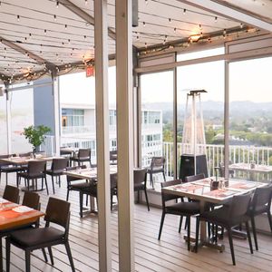 Image post by @beverlyhilton on Instagram