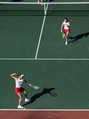 Image post by @ugawomenstennis on Instagram