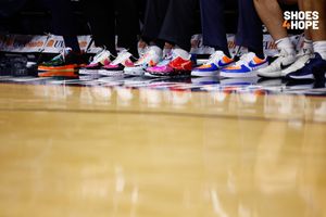 Image post by @uvamenshoops on Instagram