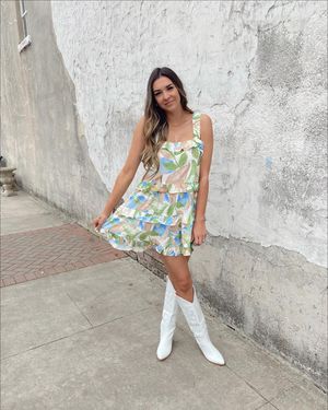 Image post by @sabrinanoellee on Instagram