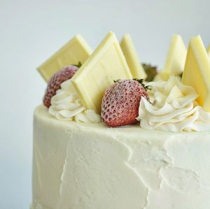 Image post by @theblondewhobakes on Instagram