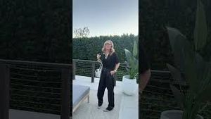 Video post by @shop.with.caroline on YouTube