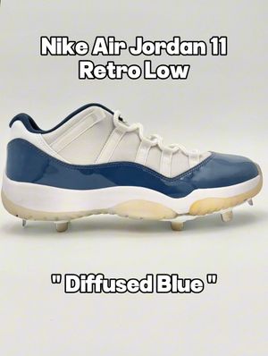 Image post by @customcleats on Instagram