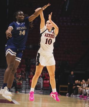 Image post by @aztecwbb on Instagram
