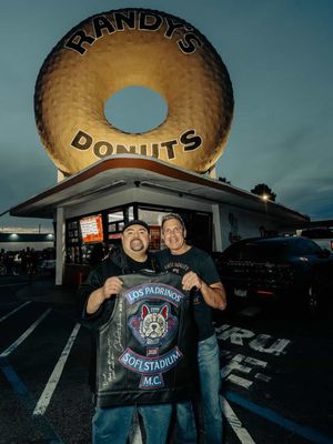 Image post by @randysdonuts on Instagram
