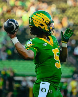 Image post by @oregonfootball on Twitter/X