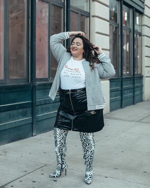 Image post by @loralyee on Instagram
