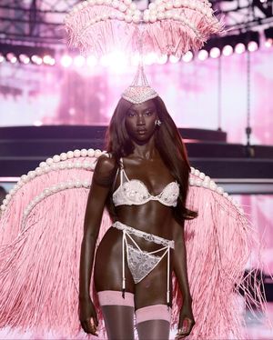 Image post by @femmeitforward on Instagram