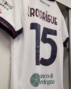 Image post by @cagliaricalcio on Instagram