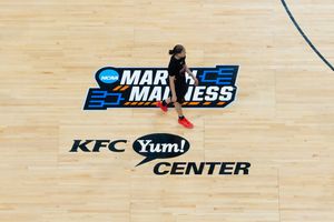 Image post by @louisvillewbb on Instagram