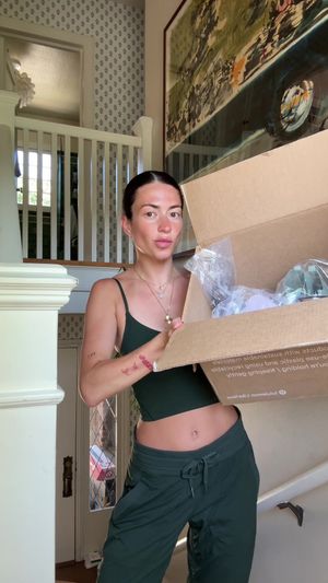 Video post by @victoriaparis on TikTok